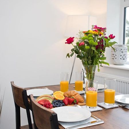 The Bearded Goat Den - A Rural Retreat At This Modern Holiday Cottage سانت ليناردس المظهر الخارجي الصورة
