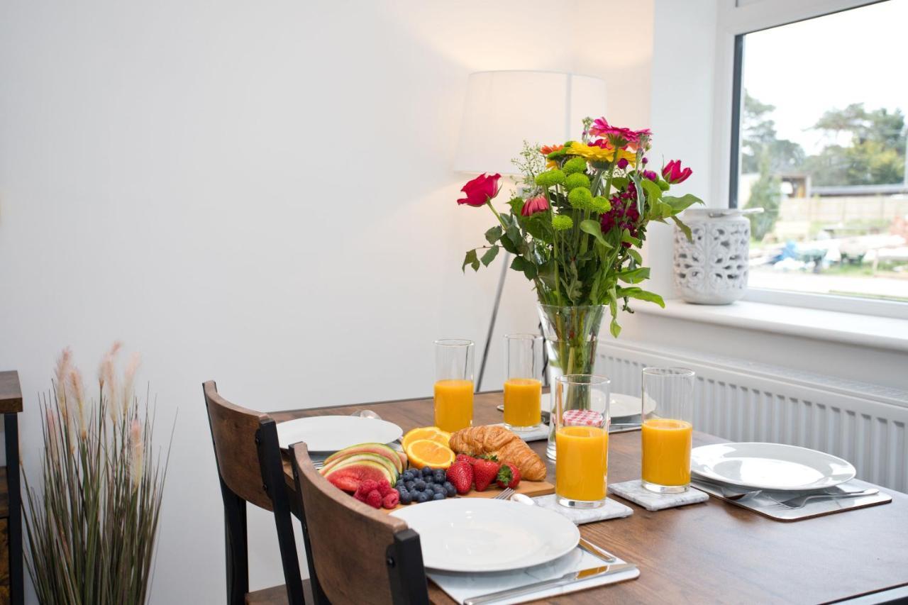 The Bearded Goat Den - A Rural Retreat At This Modern Holiday Cottage سانت ليناردس المظهر الخارجي الصورة